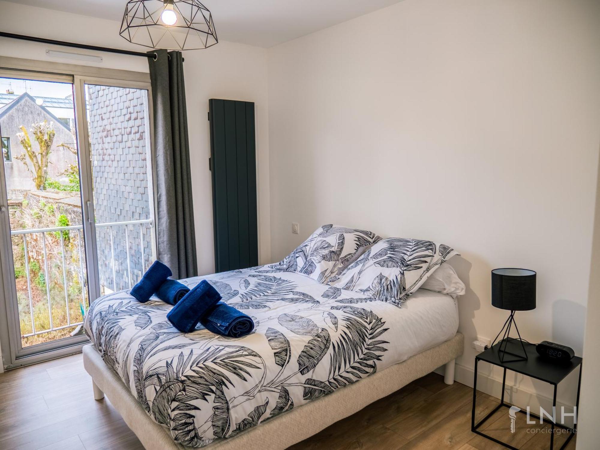 L'Appartement De Jeanne Кимпер Екстериор снимка